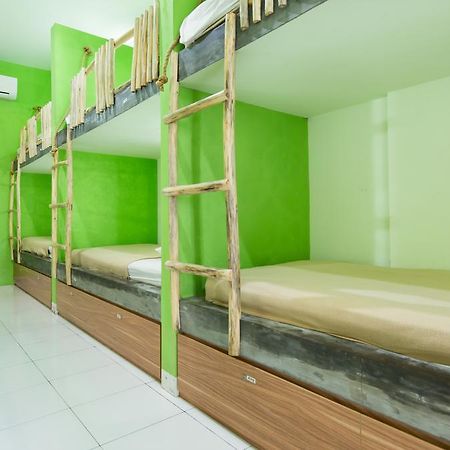 The Eco-Living Hostel Denpasar  Luaran gambar