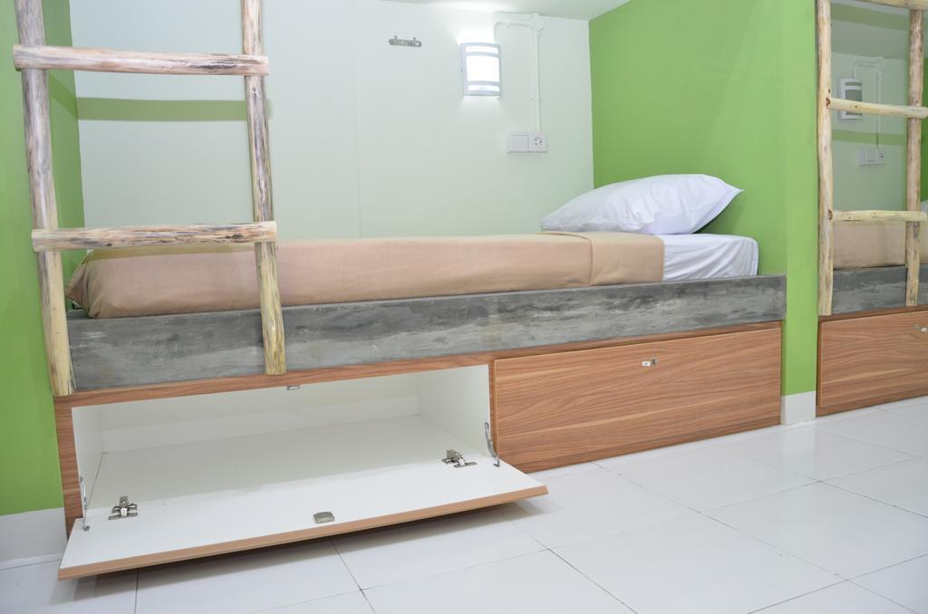 The Eco-Living Hostel Denpasar  Bilik gambar