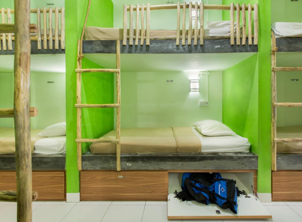 The Eco-Living Hostel Denpasar  Luaran gambar