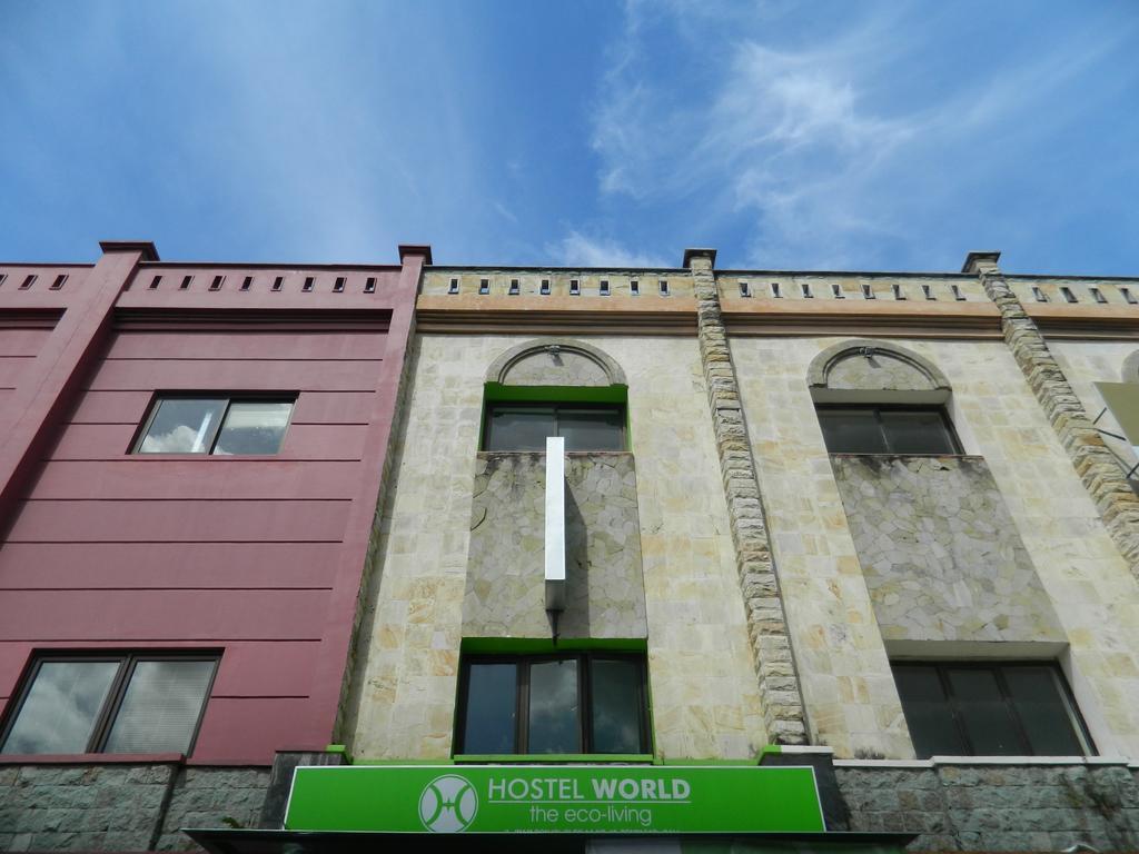 The Eco-Living Hostel Denpasar  Luaran gambar